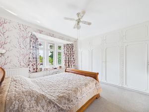 Bedroom- click for photo gallery